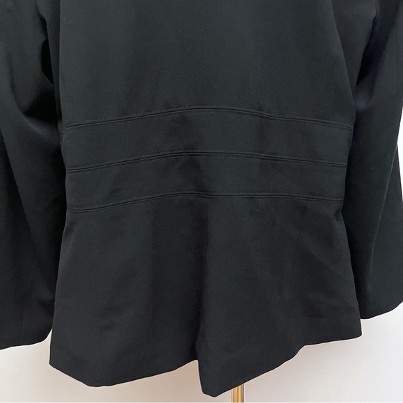 Emaline Woman Black Single Button Lapel Tapered Waist Blazer Women’s Size 18 - Picture 9 of 12
